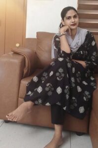 ബുദ്ധിയുള്ള മനുഷത്തി